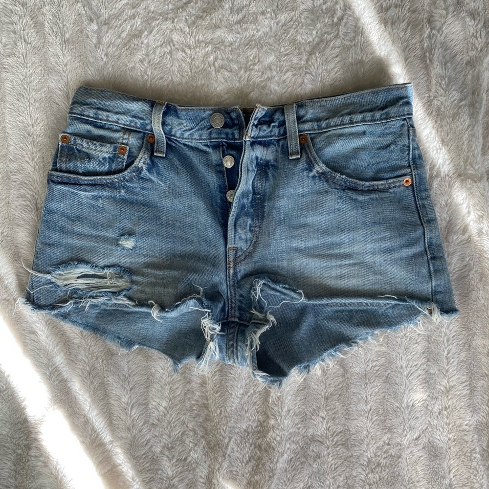 Levi’s high waisted shorts
